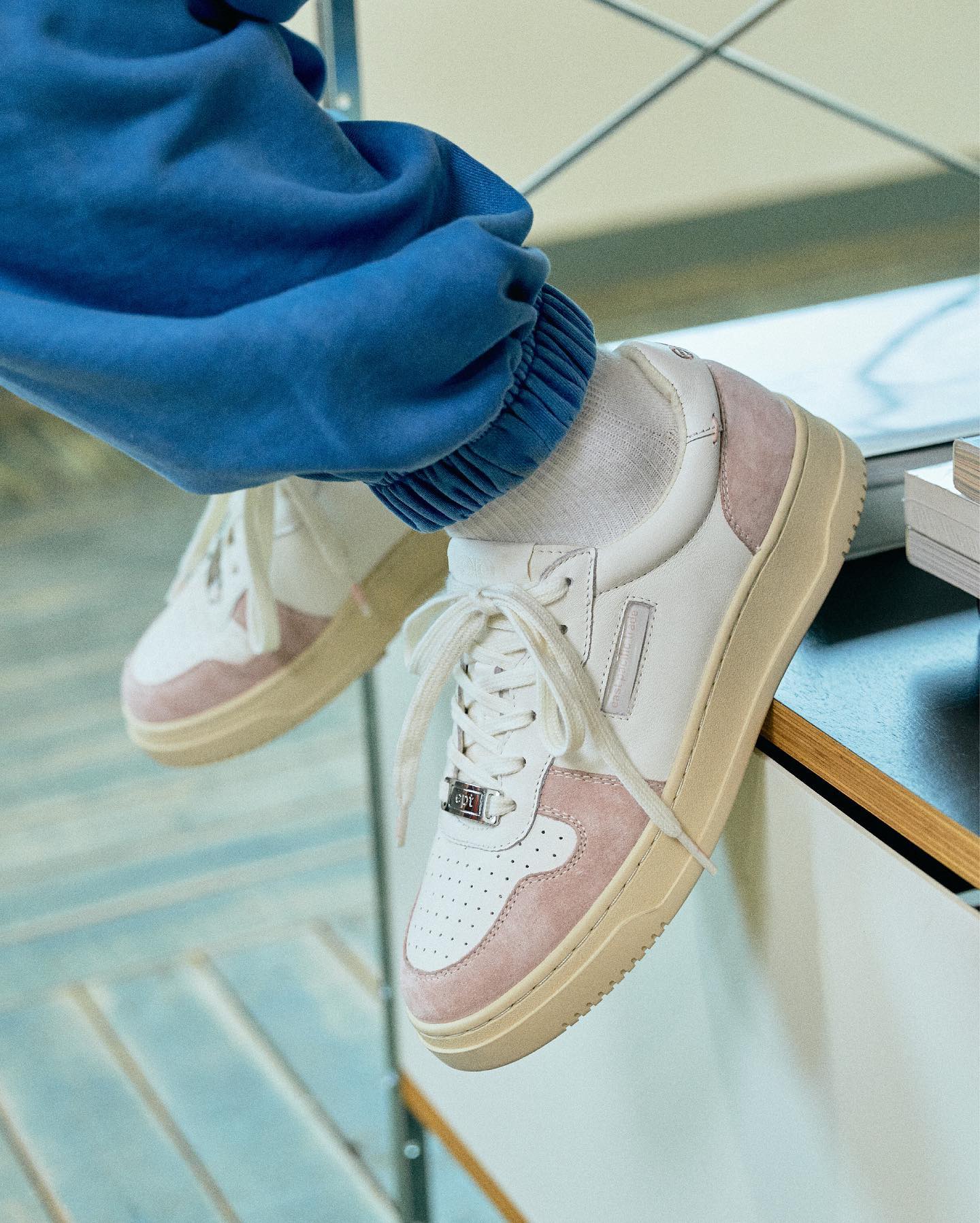 韓國女孩都在穿的小眾品牌EPT你一定要認識,Court繽紛球鞋滿街跑