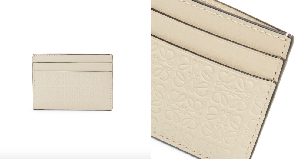 LOEWE壓花絲狀小牛皮重複素色卡夾，建議售價NT$11,0