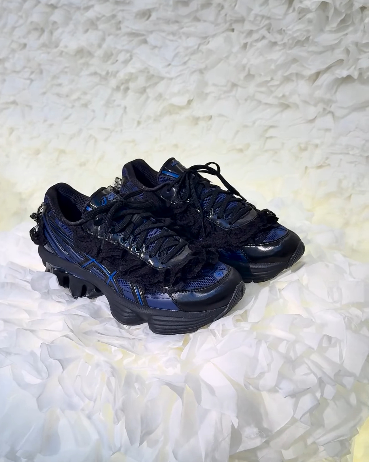 ASICS GEL-KINETIC FLUENT x SHU