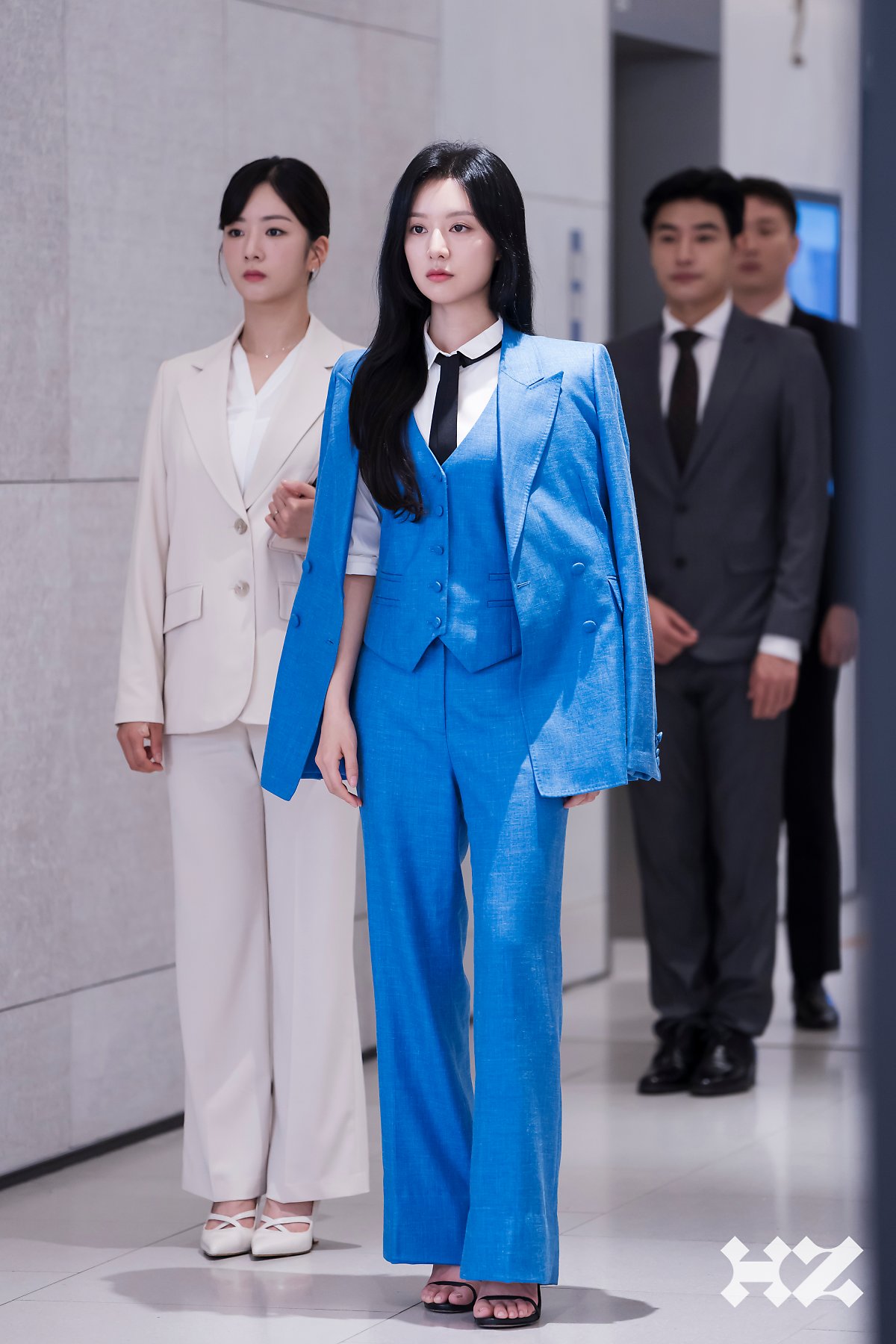 Gabriela Hearst 亞麻西裝三件式套裝