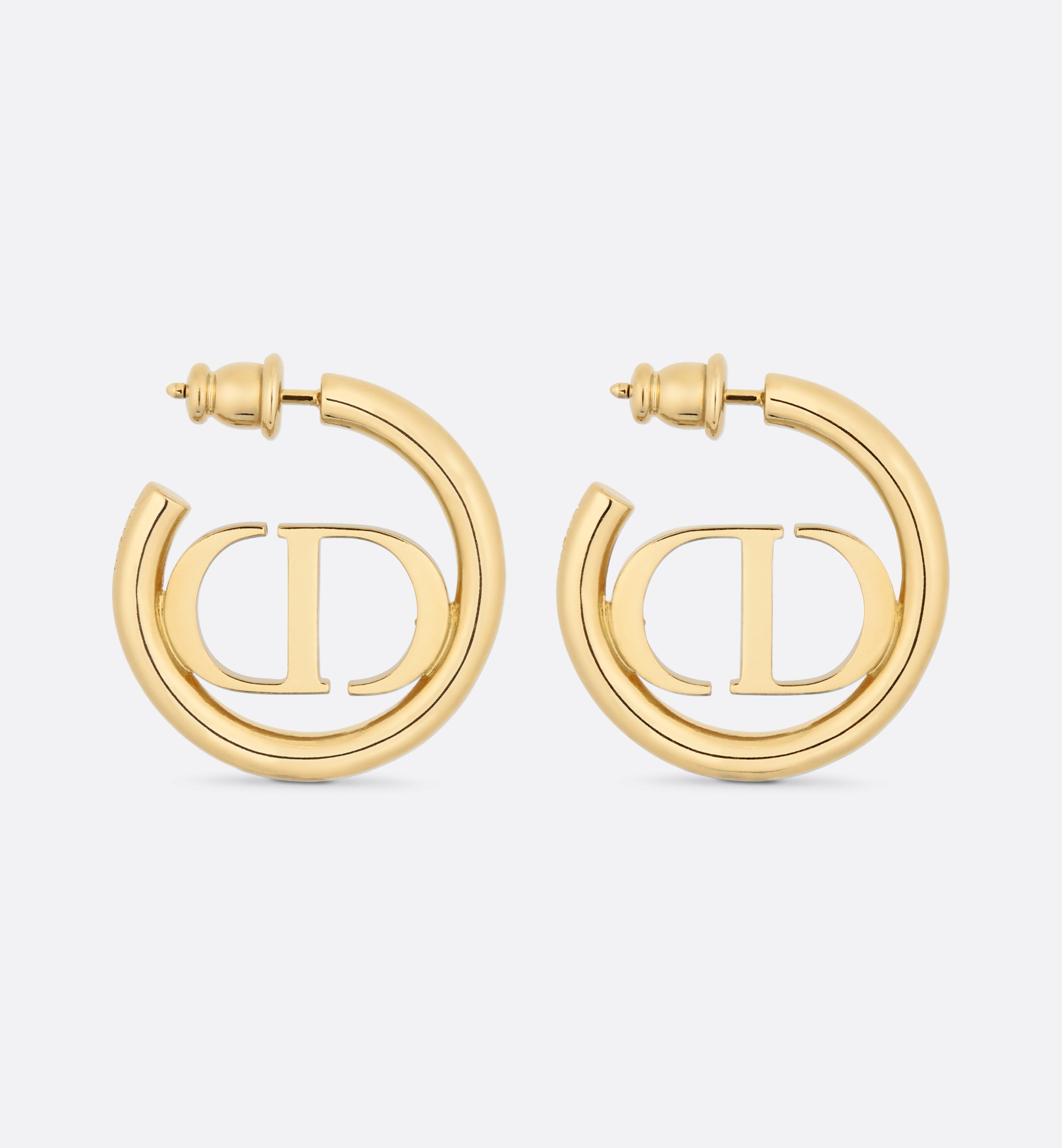 DIOR 30 Montaigne耳環建議售價NT$ 15,