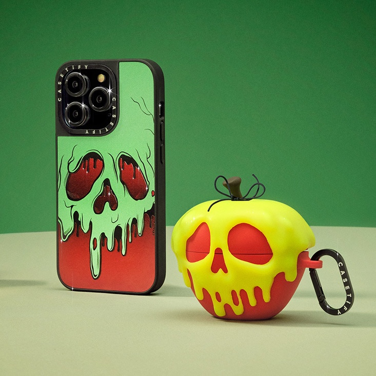 1.《白雪公主》毒蘋果 AirPods 保護殼$1680元