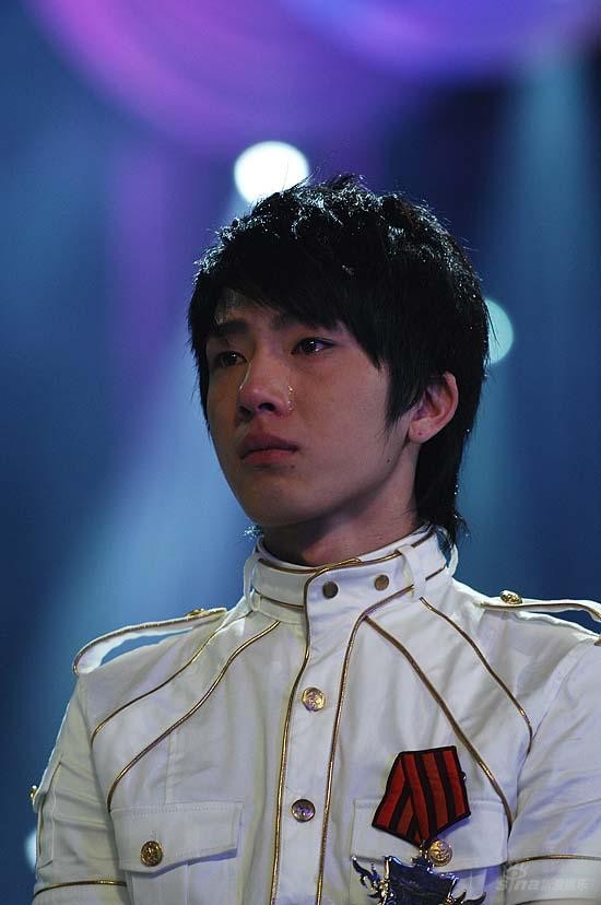 早春晴朗 井柏然 選秀